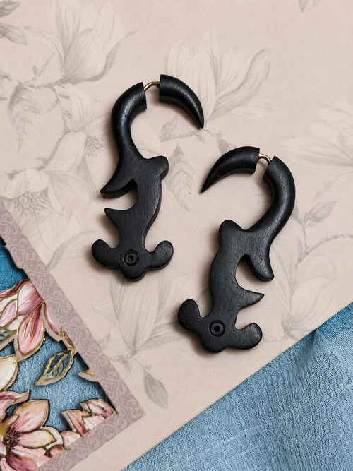 Black Horn Earrings 🖤
