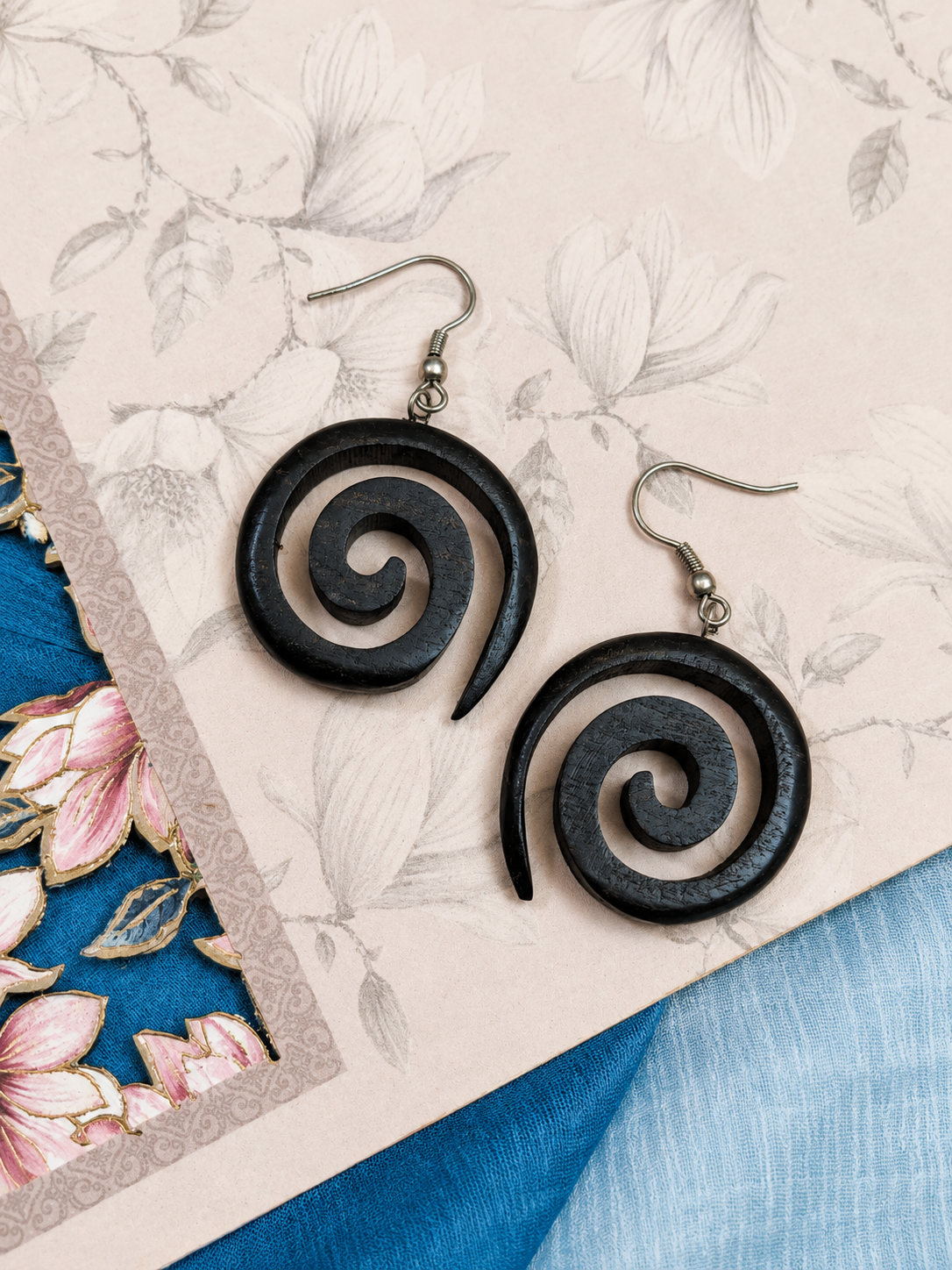 Handcrafted Wooden Spiral Earrings 🖤🌿